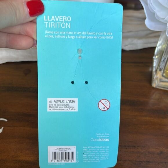 Key chain new for kids shark design NWT - Picture 5 of 5